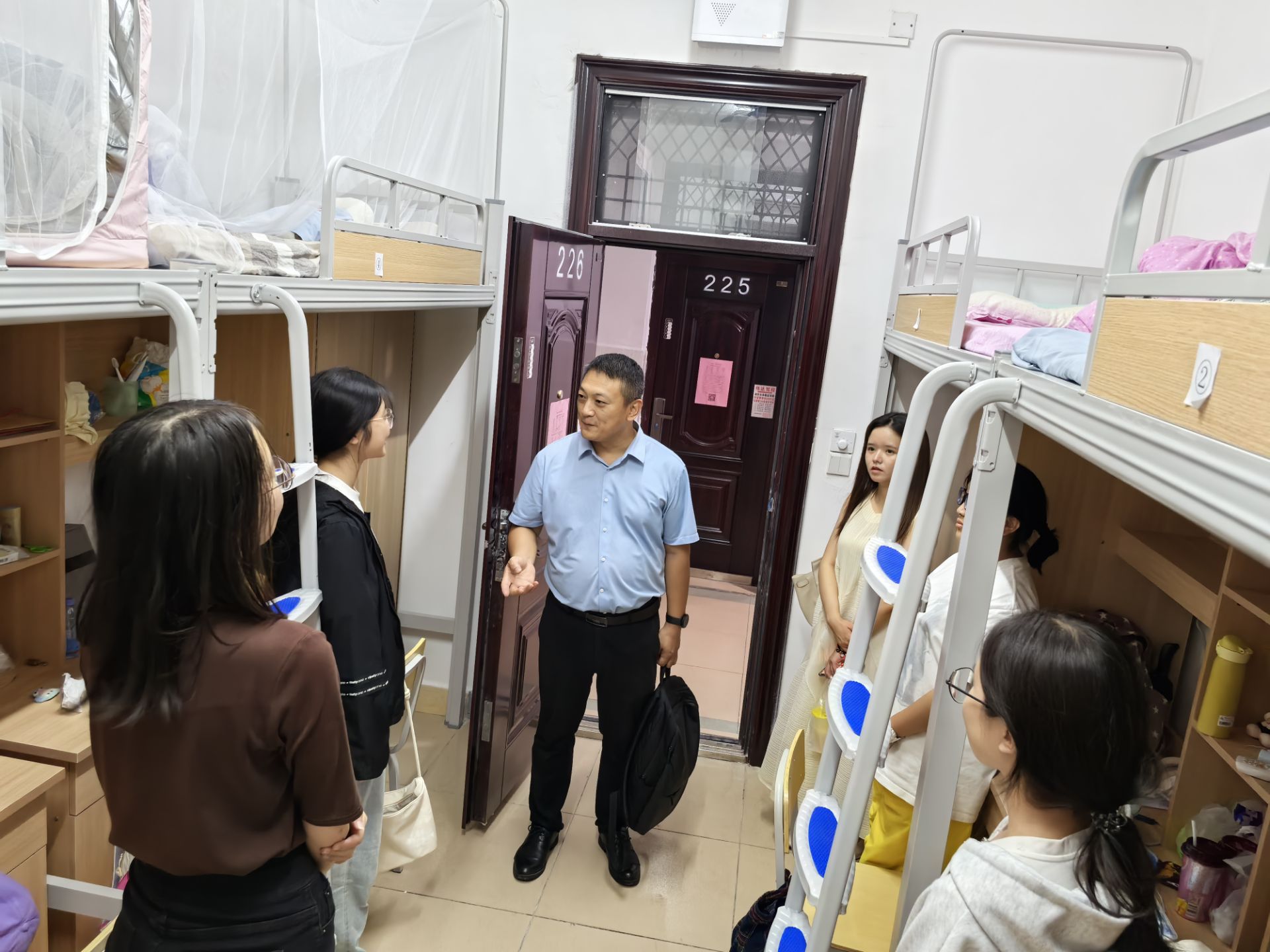 图示, 示意图
中度可信度描述已自动生成:ver1